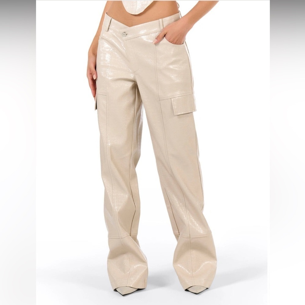 NEW Naked Wardrobe Cream CROC V-WAIST PANT